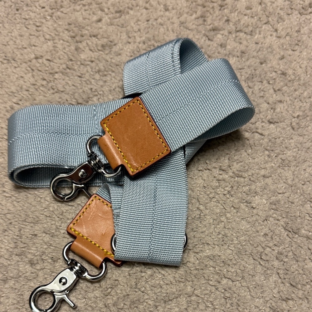 Mz wallace Light Blue Quilted nik duffle Bag - Picture 6 of 6